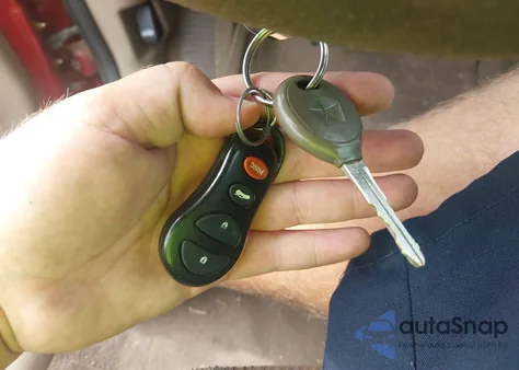 2001 Chrysler Sebring Lxi from USA, damaged, VIN 1C3EL55U41N606397